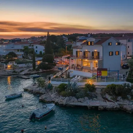 Zrinka - Last Season Ever! * Rogoznica (Sibenik-Knin)