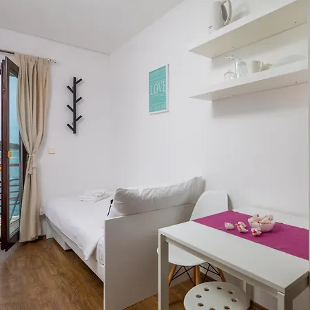Apartment Zrinka - Last Season Ever! Rogoznica (Sibenik-Knin)