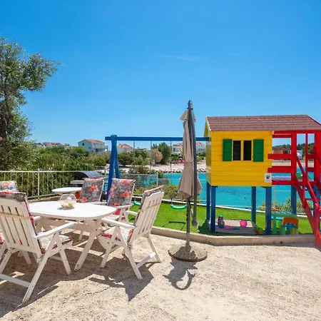 Zrinka - Last Season Ever! 아파트 *