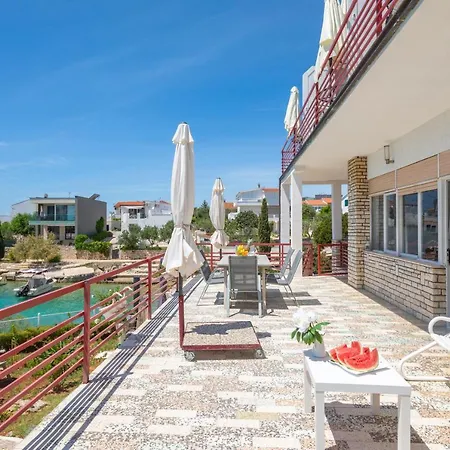 Zrinka - Last Season Ever! Apartment Rogoznica (Sibenik-Knin)