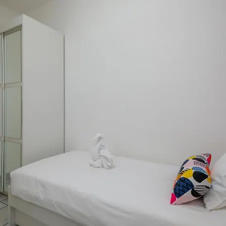Zrinka - Last Season Ever! Apartment *