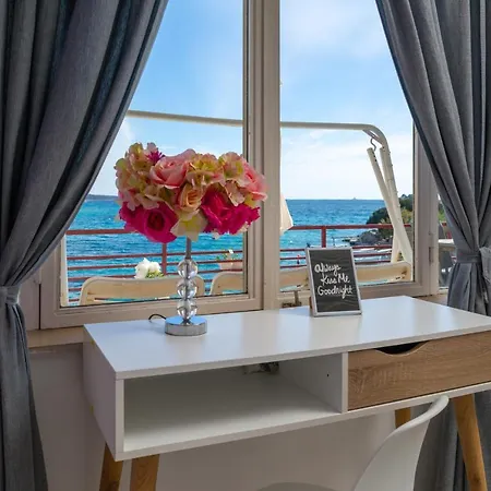 Zrinka - Last Season Ever! Apartment Rogoznica (Sibenik-Knin)