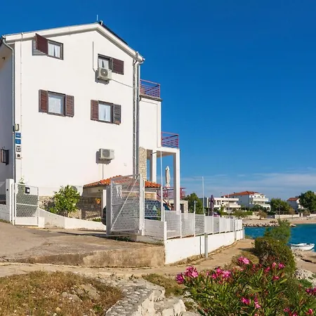 Apartment Zrinka - Last Season Ever! *