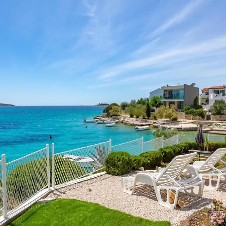 Zrinka - Last Season Ever! Apartman Rogoznica (Sibenik-Knin)