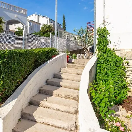 Apartment Zrinka - Last Season Ever! Rogoznica (Sibenik-Knin)