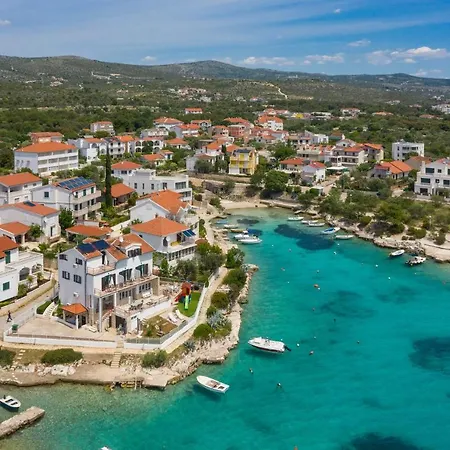 Zrinka - Last Season Ever! 아파트 *