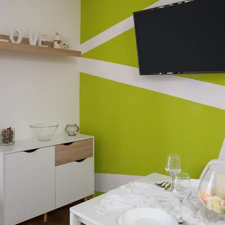 アパート Zrinka - Last Season Ever!