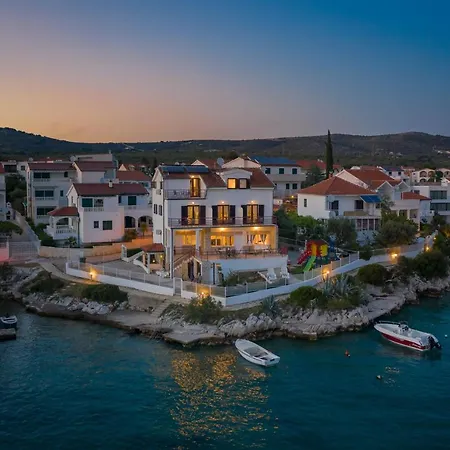 Zrinka - Last Season Ever! * Rogoznica (Sibenik-Knin)