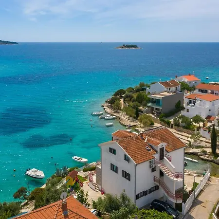 Zrinka - Last Season Ever! * Rogoznica (Sibenik-Knin)