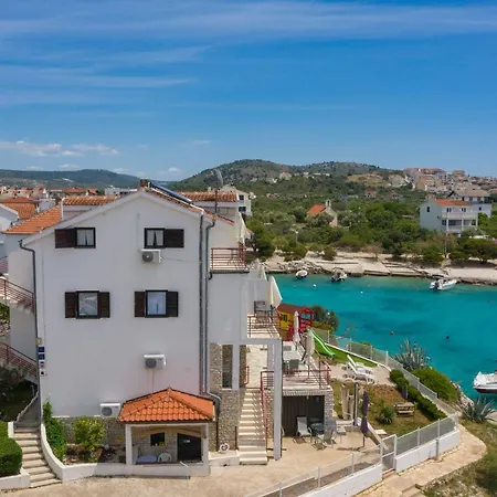 Apartment Zrinka - Last Season Ever! Rogoznica (Sibenik-Knin)