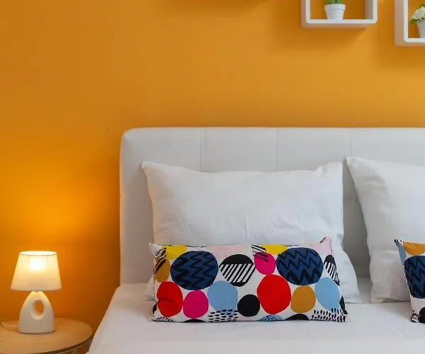 Zrinka - Last Season Ever! Rogoznica (Sibenik-Knin)