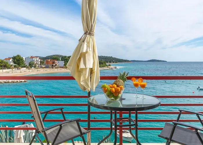 Zrinka - Last Season Ever! Apartment *