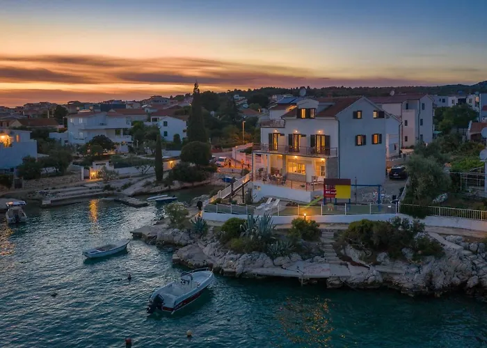 Zrinka - Last Season Ever! * Rogoznica (Sibenik-Knin)