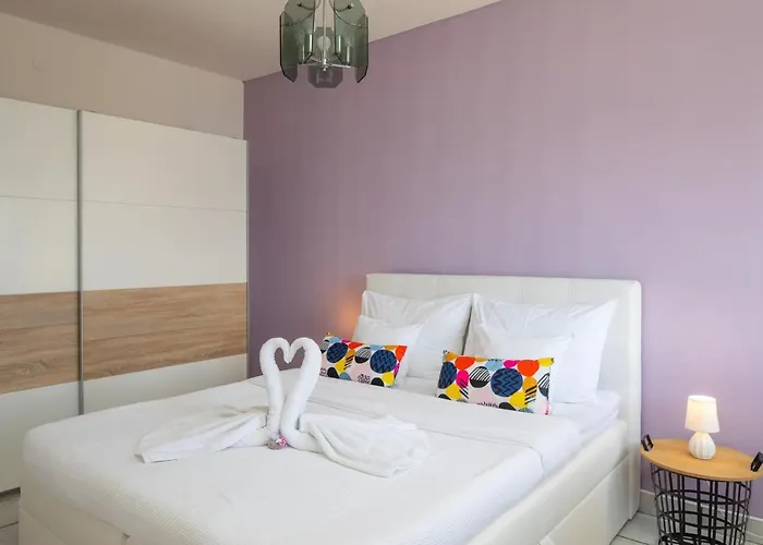 Zrinka - Last Season Ever! * Rogoznica (Sibenik-Knin)