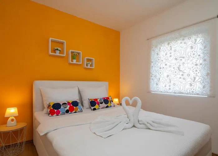 Zrinka - Last Season Ever! * Rogoznica (Sibenik-Knin)