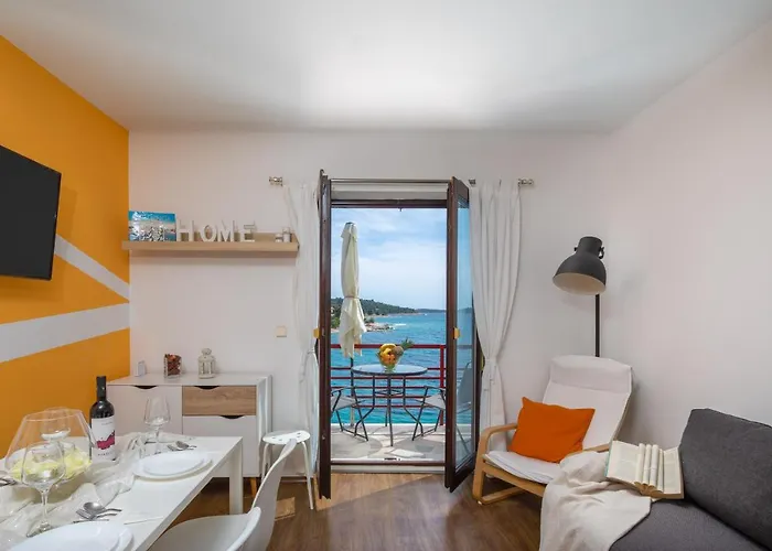 Zrinka - Last Season Ever! * Rogoznica (Sibenik-Knin)