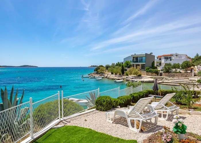 Zrinka - Last Season Ever! Apartment Rogoznica (Sibenik-Knin)