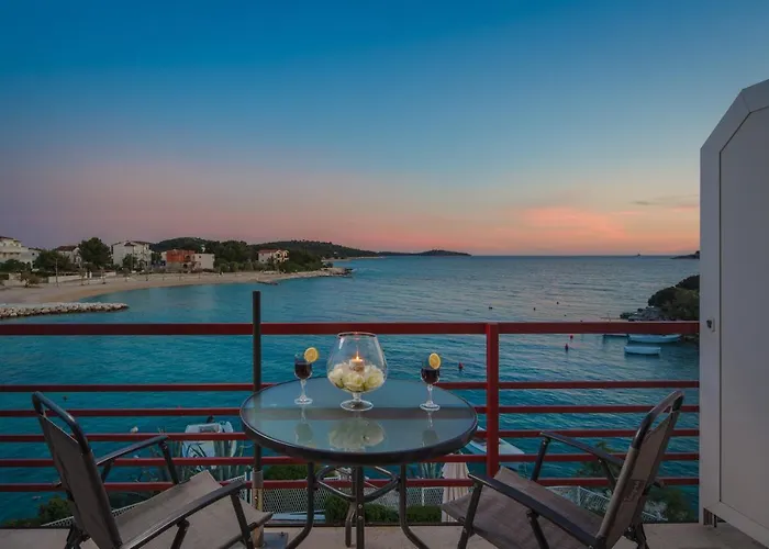 Zrinka - Last Season Ever! Apartment *